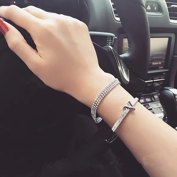 V Bracelet